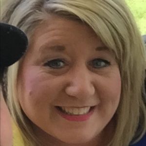 Meet your Posher, Dedee